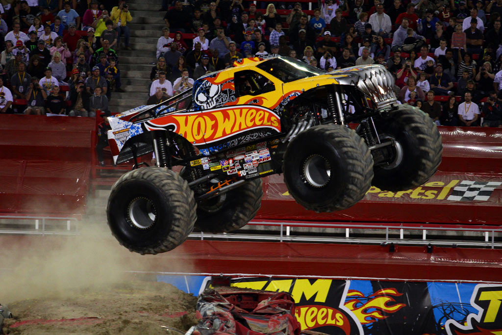 Monster jam world sales finals hot wheels