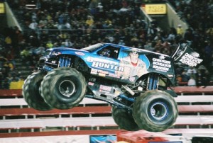 Bounty Hunter wins Monster Jam World Finals 6 freestyle